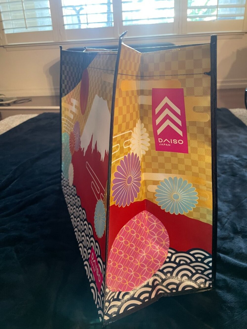 Daiso Japan Mt Fuji Floral Reusable Tote Bag Large NWT - Picture 4 of 4